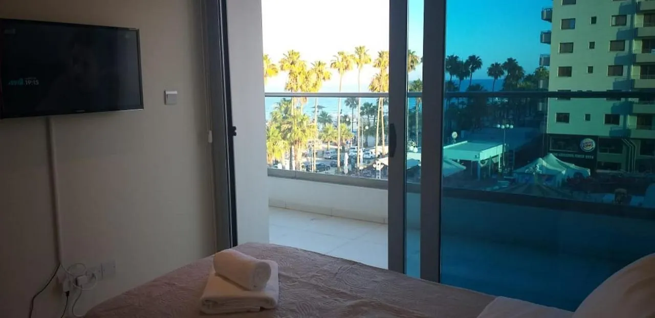 Horizon Luxury Suite At Finikoudes Beach 303 Larnaca
